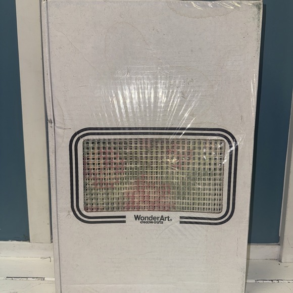 Caron WonderArt Latch Hook Rug Kit Country Garden Roses 34 x 50 New 4495 - Picture 3 of 6